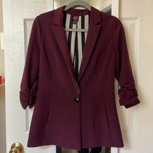 Plum/dark red blazer with 3/4 length sleeves